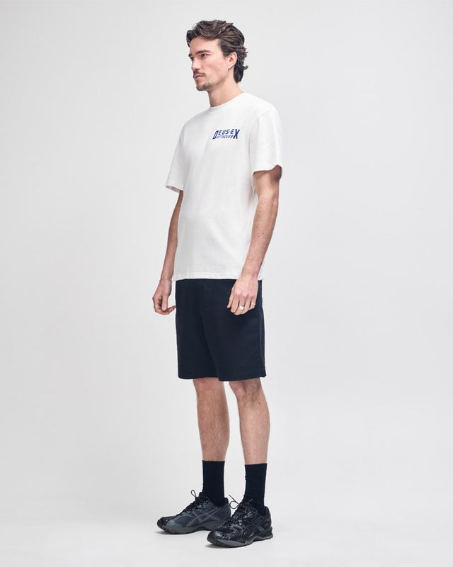 Camiseta Box Fit Massive Attaquer - Off White