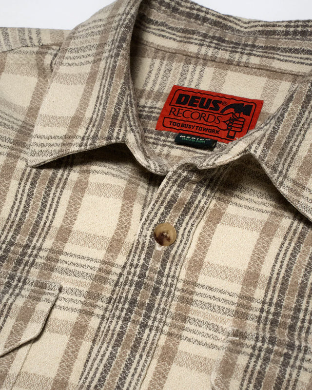 Camisa Oversized Too Busy To Work - Bege