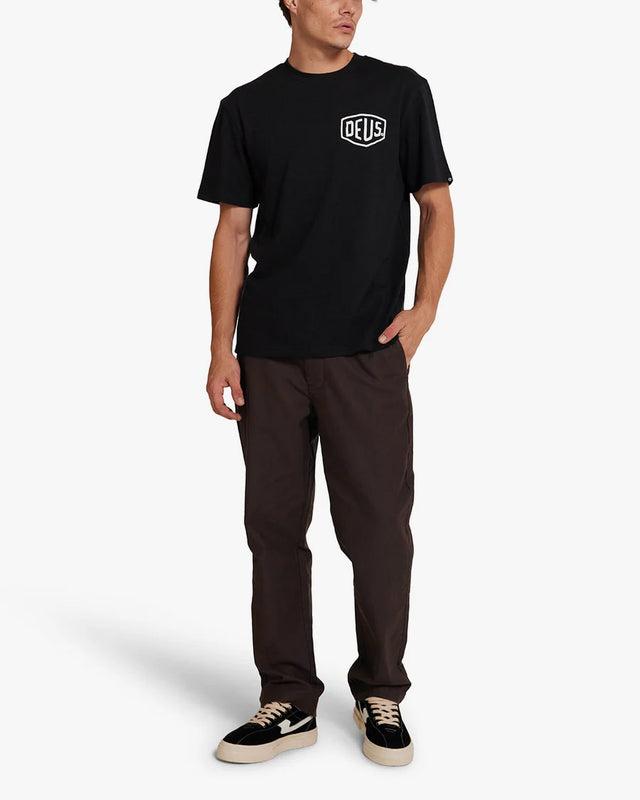 Camiseta Classics Box Fit Frontage - Preto