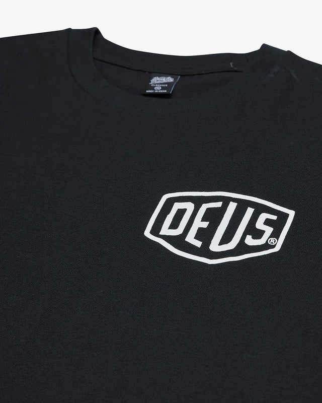 Camiseta Classics Box Fit Frontage - Preto