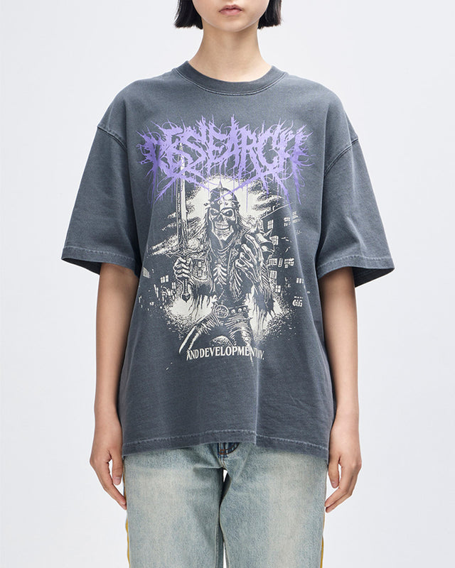 Camiseta Oversized Metal Fabricator - Chumbo