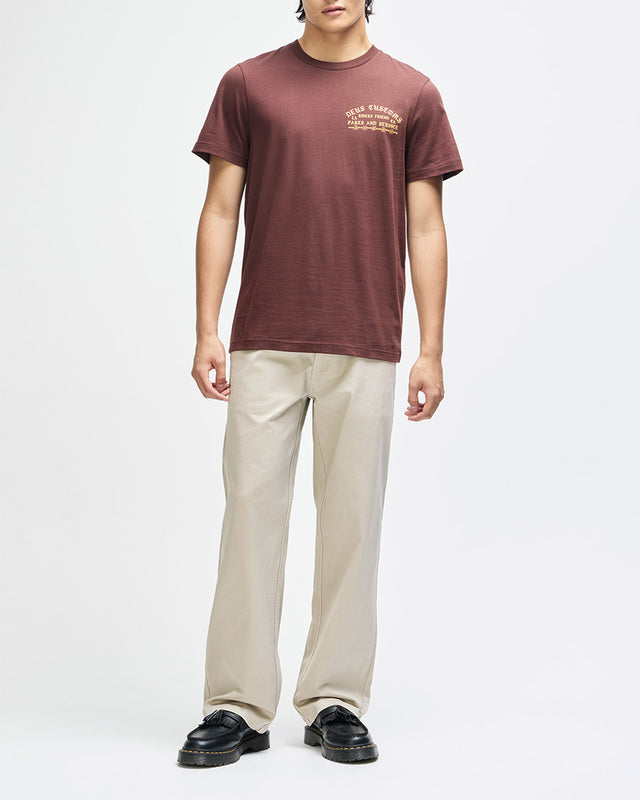 Camiseta Regular Fit Unchained - Marrom
